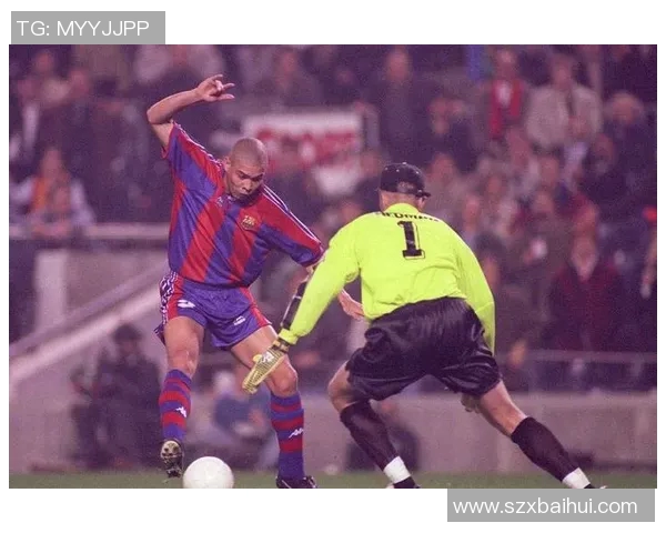 随机选足球明星的特效让你体验与偶像同场竞技的乐趣与激情